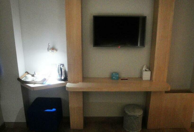 スーペリアールーム, D Max Hotel & Convention Lombok