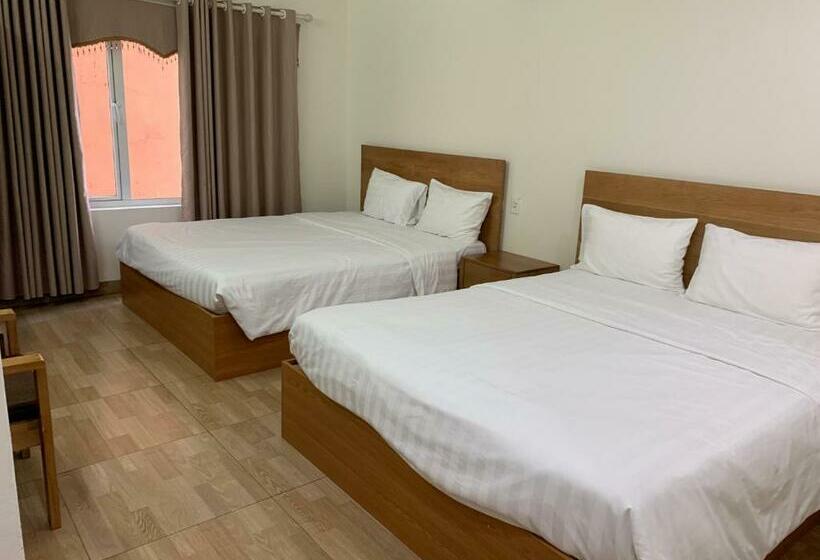 اتاق سوپریور سه تخته, Dragon Airport