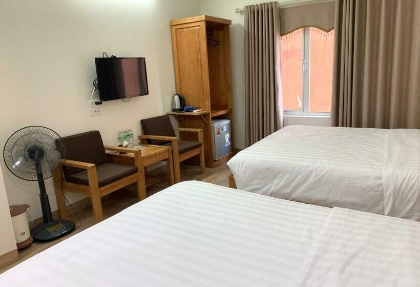 اتاق سوپریور, Dragon Airport