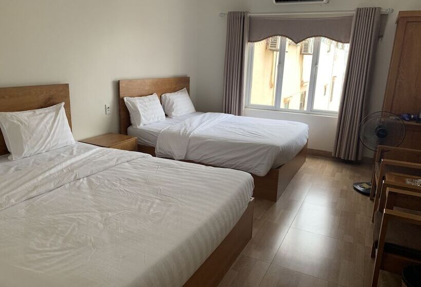 اتاق استاندارد سه نفره, Dragon Airport