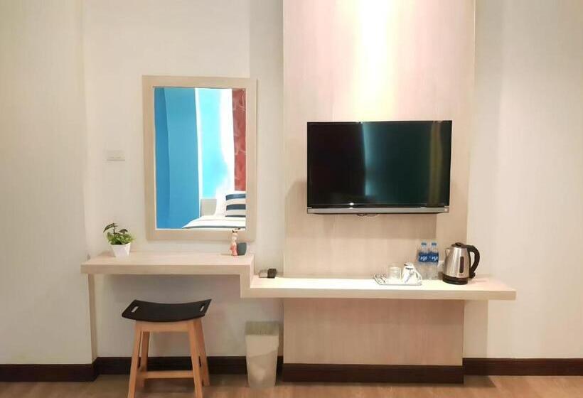 Quarto Deluxe com Sacada, Icheck Inn Chill Patong