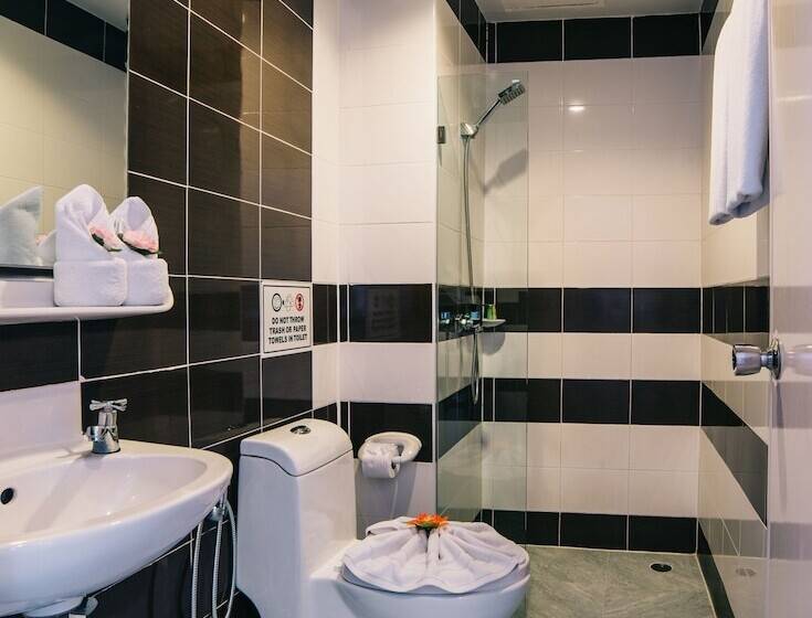 Quarto Deluxe com Sacada, Icheck Inn Chill Patong