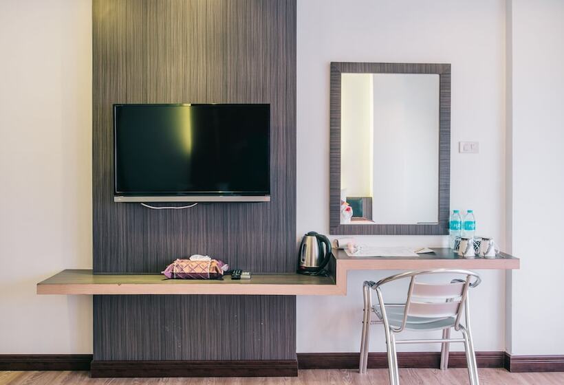 Quarto Deluxe com Sacada, Icheck Inn Chill Patong