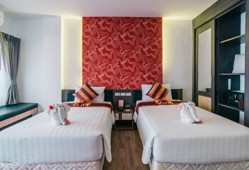 Quarto Deluxe com Sacada, Icheck Inn Chill Patong