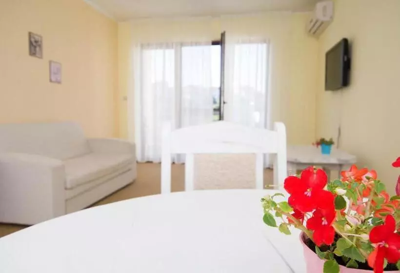 Huoneisto 1 Makuuhuone Sivuttainen Merinäkymä, Primea Beach Residence