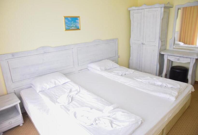 Апартаменты 2 Спальни Боковой Вид на Море, Primea Beach Residence