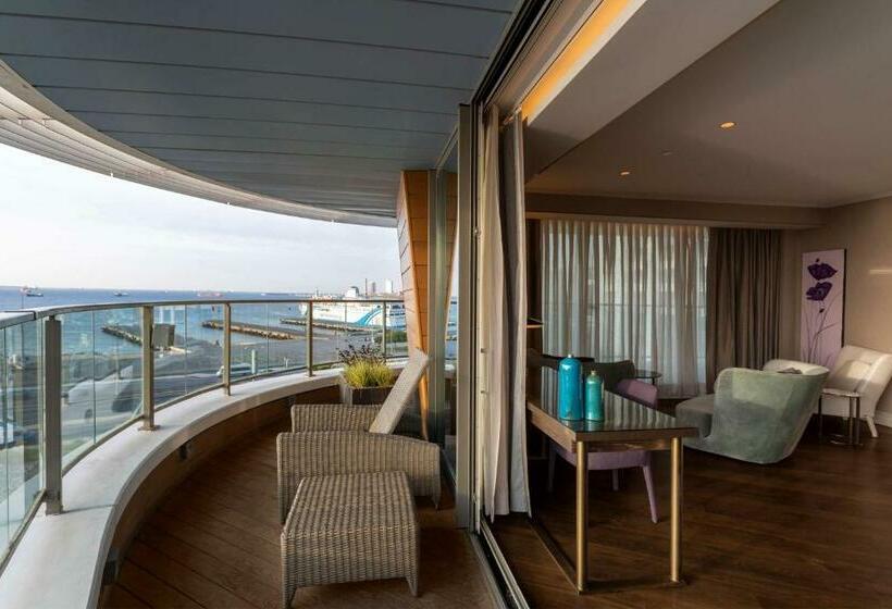 Suite Sea View, Radisson Blu Hotel Istanbul Ottomare