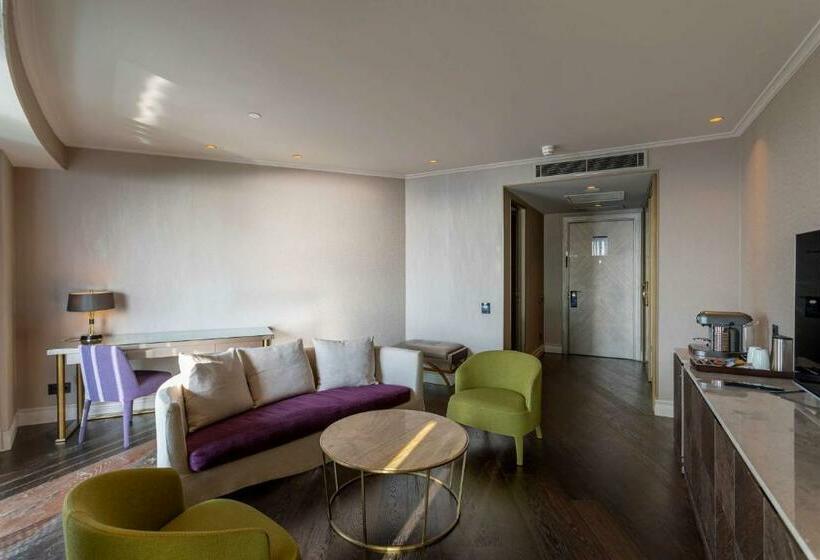 Suite Sea View, Radisson Blu Hotel Istanbul Ottomare