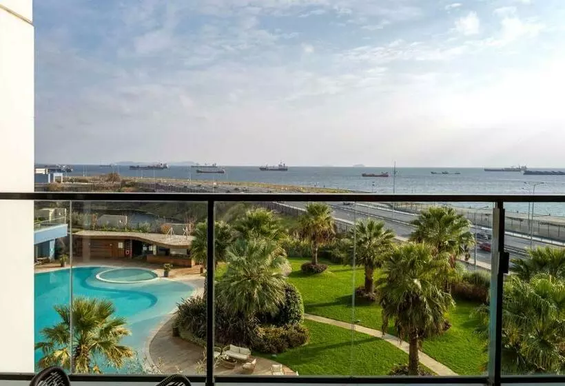 Suite Sea View, Radisson Blu Hotel Istanbul Ottomare