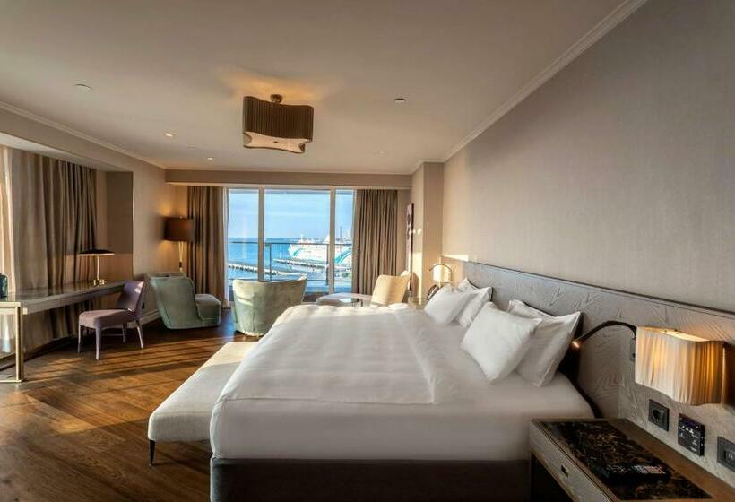 Suite Sea View, Radisson Blu Hotel Istanbul Ottomare
