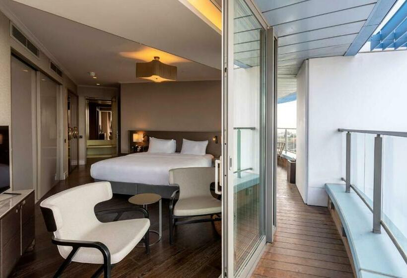 Suite Sea View, Radisson Blu Hotel Istanbul Ottomare