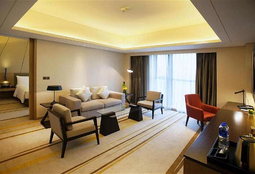 Executive Süit, Radisson Blu Shanghai Pudong Jinqiao