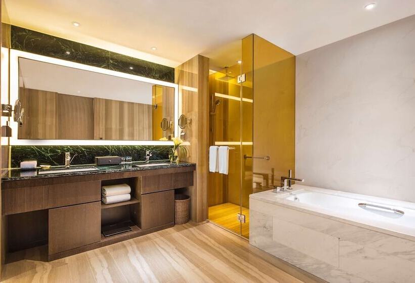 Executive Süit, Radisson Blu Shanghai Pudong Jinqiao