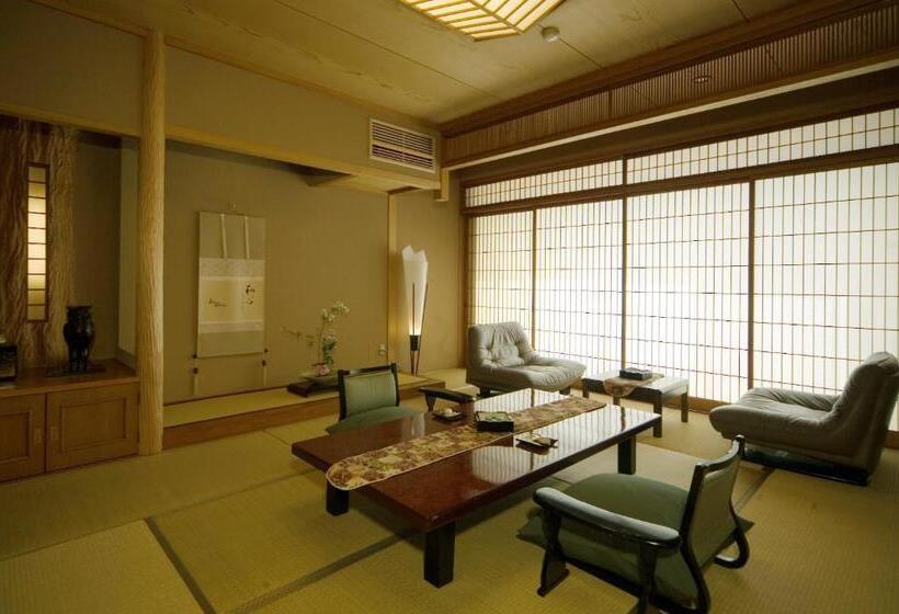 디럭스 패밀리 룸, Roppokan