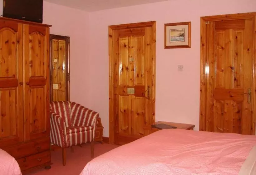 Perhehuone, Rosmo House B&b