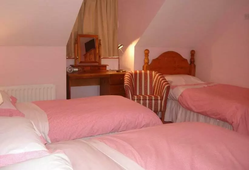Perhehuone, Rosmo House B&b