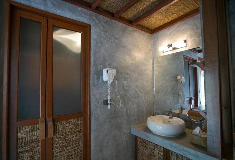 Номер Deluxe Вид на Море, Sai Daeng Resort