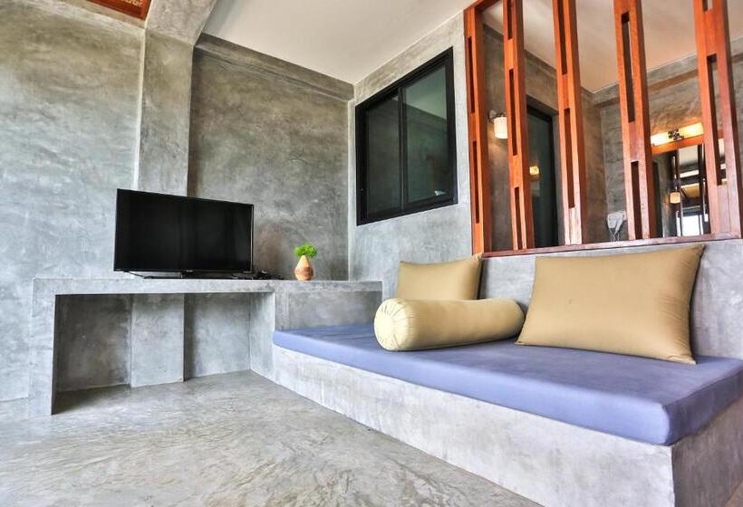 Полулюкс, Sai Daeng Resort