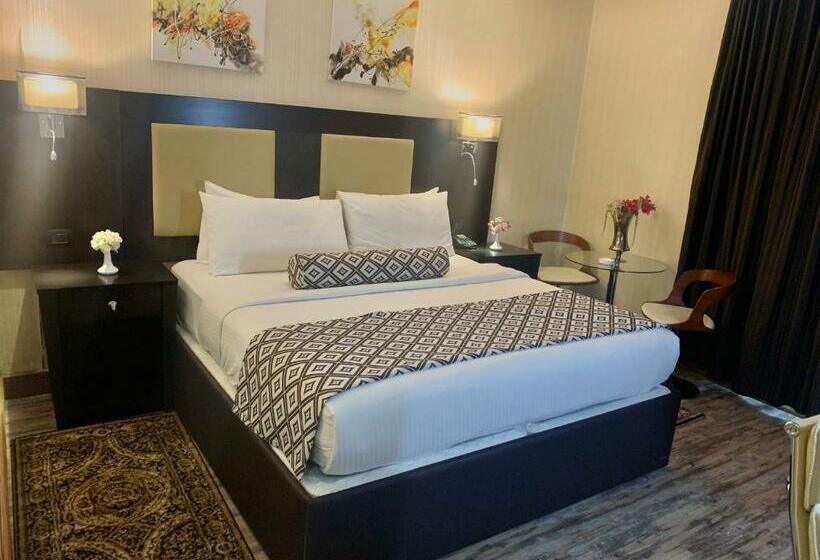 اتاق سوپریور با تخت بزرگ, Olive Tree Amman