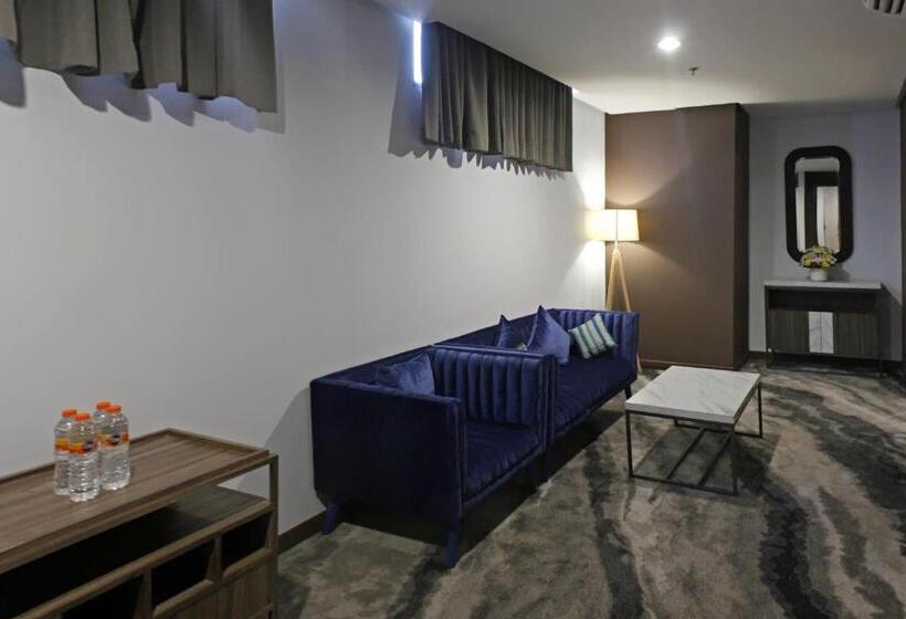 스위트, Vasaka Hotel Jakarta Managed By Dafam