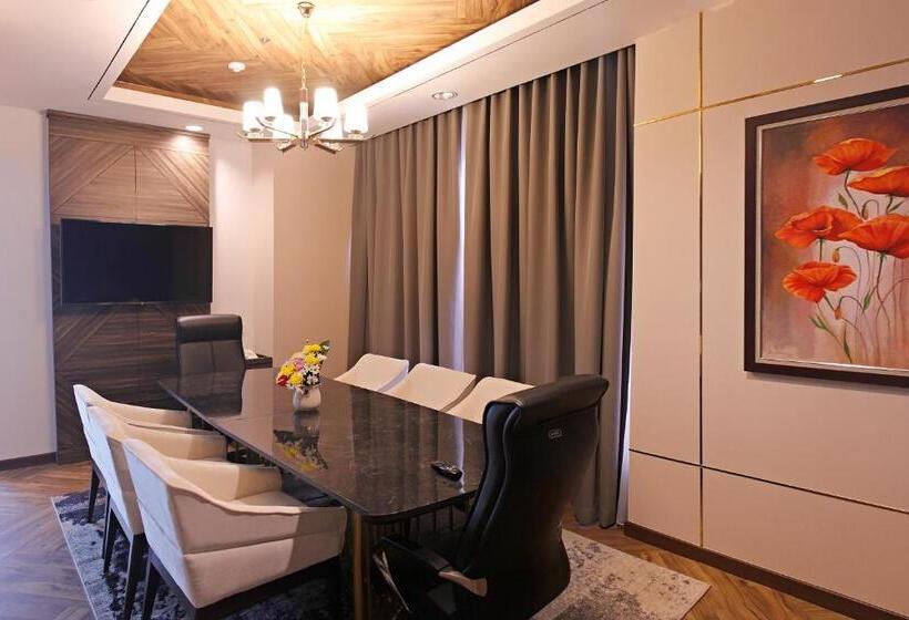 스위트, Vasaka Hotel Jakarta Managed By Dafam