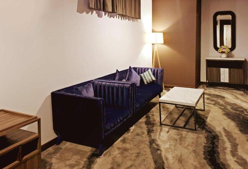 스위트, Vasaka Hotel Jakarta Managed By Dafam