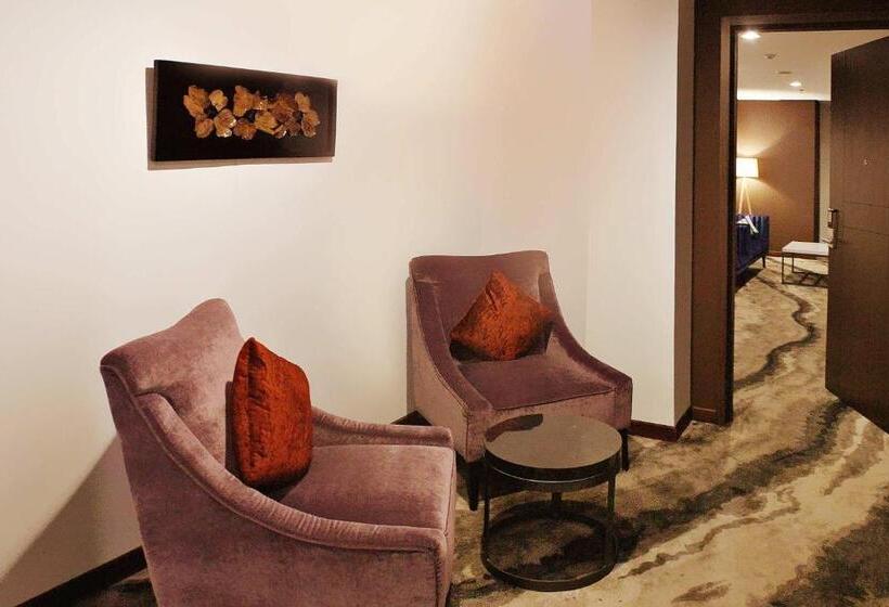 스위트, Vasaka Hotel Jakarta Managed By Dafam