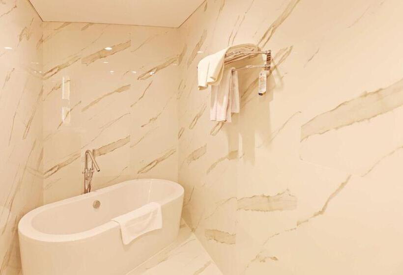 스위트, Vasaka Hotel Jakarta Managed By Dafam