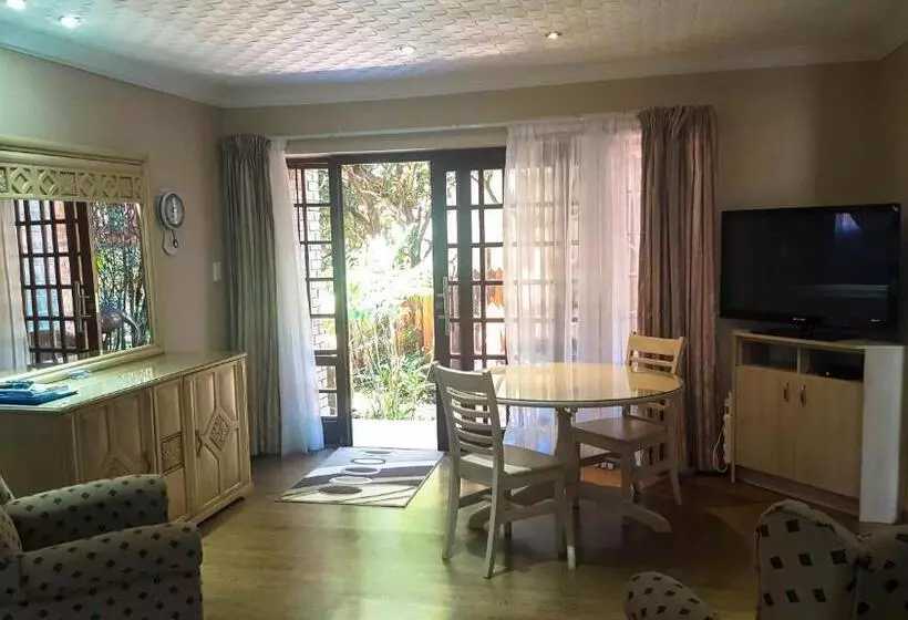 エクゼクティブスイート, Aark Guest Lodge