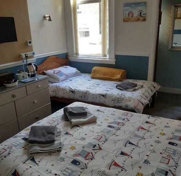 غرفة عائلية, The Beaches