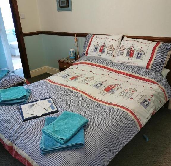 غرفة عائلية, The Beaches