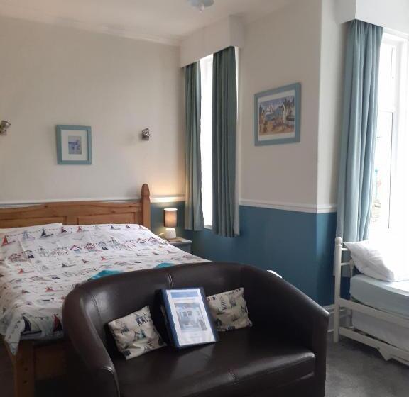 غرفة عائلية, The Beaches