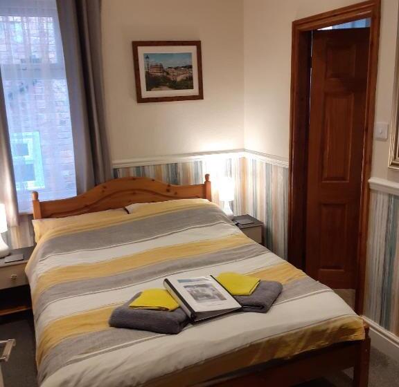 غرفة أساسية, The Beaches