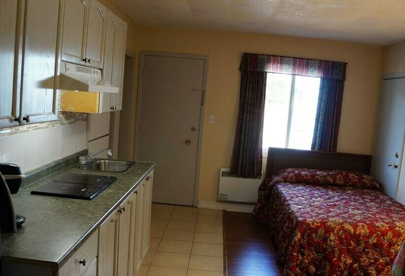 חדר דלוקס, Moira Lake Motel