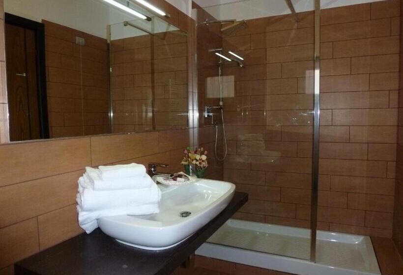 スタンダード4人部屋, Eh Suites Rome Airport Euro House Hotels