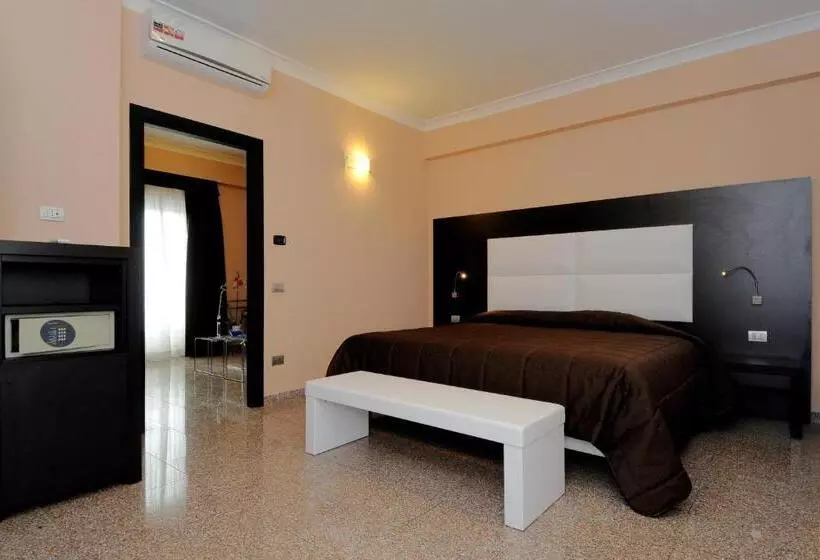 スタンダード４人部屋, Eh Suites Rome Airport Euro House Hotels