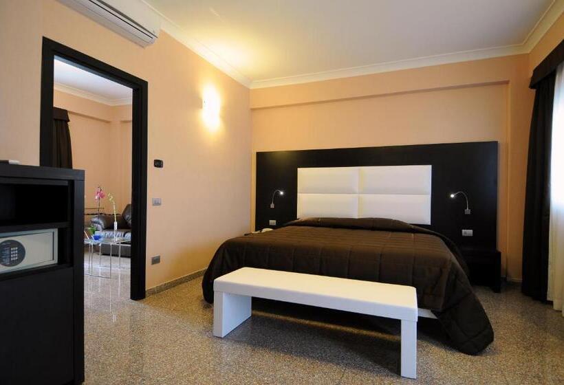 Четырехместный Номер Стандарт, Eh Suites Rome Airport Euro House Hotels