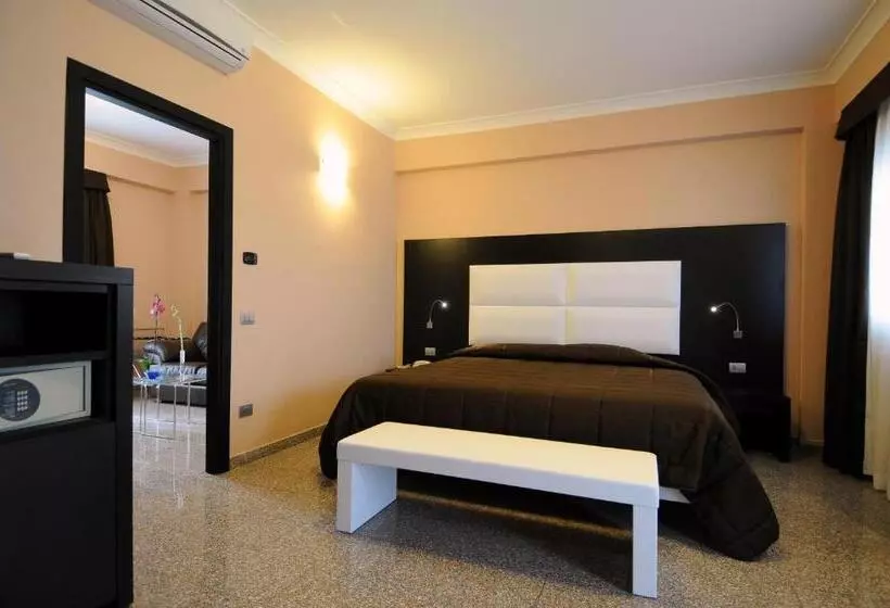 スタンダード４人部屋, Eh Suites Rome Airport Euro House Hotels