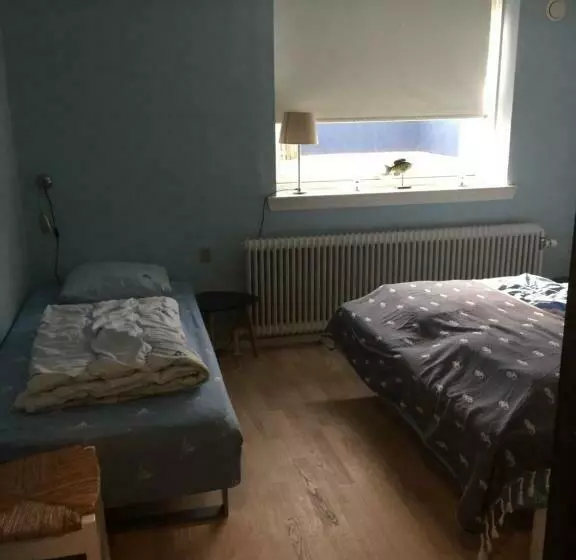 バスルーム共有のトリプルスタンダード, Hostel Agger Vandrerhjem