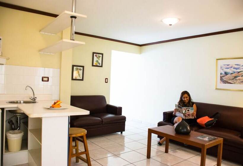 סוויטה, Gardenia Inn