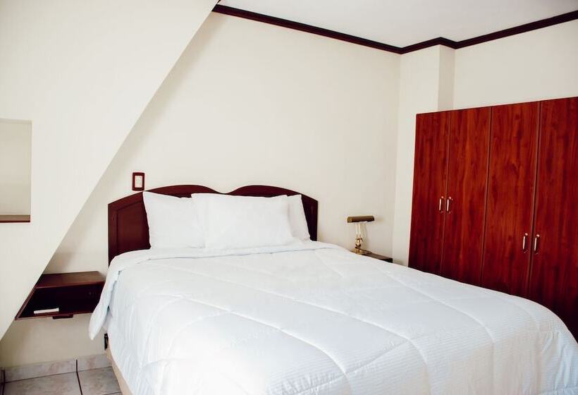 סוויטה, Gardenia Inn