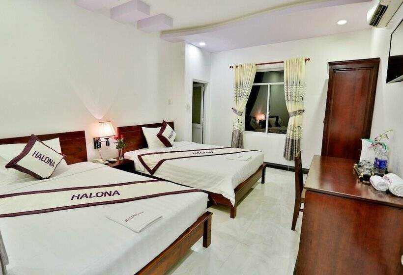 اتاق سوپریور, Halona