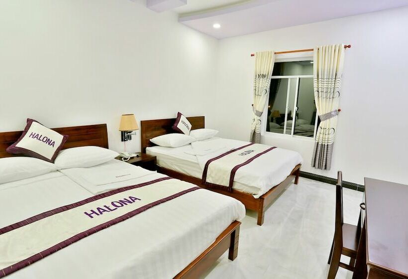 اتاق سوپریور, Halona