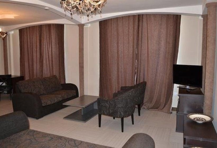 سوییت جونیور, Jardy Hôtel & Suites