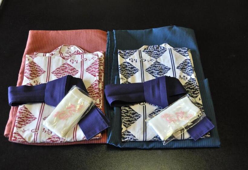 Delüks Oda, Kaike Tsuruya