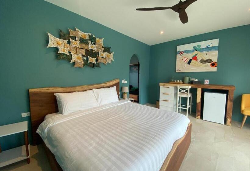 חדר דלוקס, Le Petit Saint Tropez