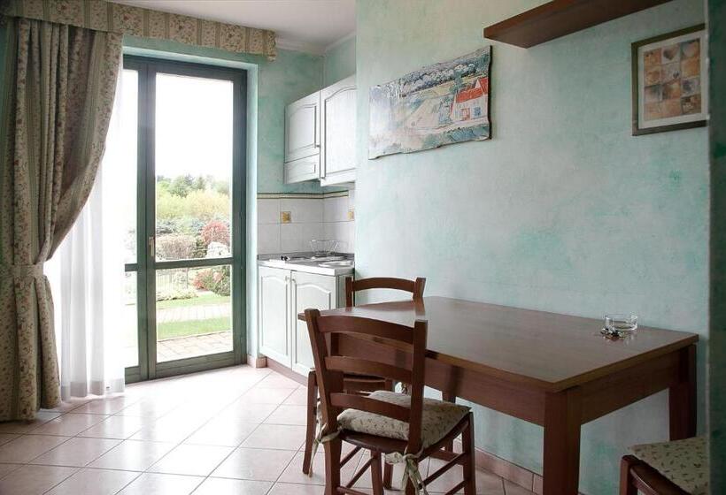 标准工作室, Residence Montelago