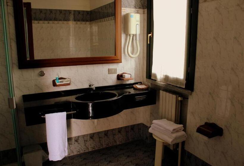 Вилла 3 Спальни, Residence Montelago