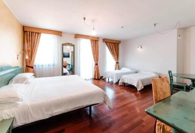 スタンダード４人部屋, Residence Montelago