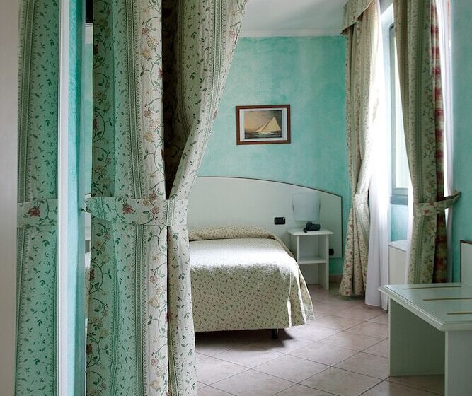 标准工作室, Residence Montelago